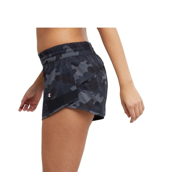 Women's Champion Large 12 - 14 Shorts Sport Camo Activewear Athletic Active New - Picture 11 of 13